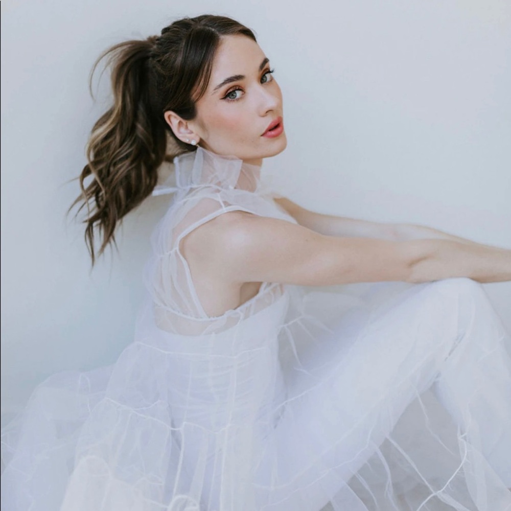 ROSEY HIGH COLLAR GOWN